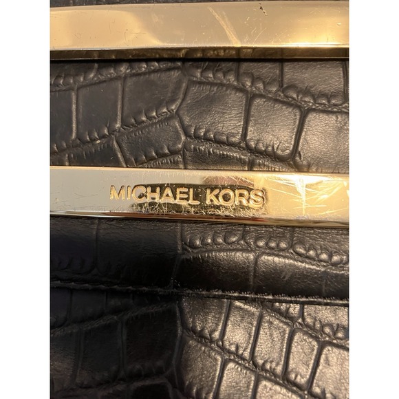 Michael Kors Vintage Black Croc Embossed Crossbody Leather Gold Hardware & Chain - Picture 6 of 6